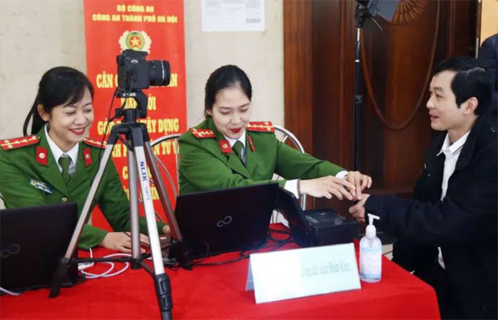 Thủ tục làm căn cước công dân gắn chip tại TPHCM cho người tạm trú / thường trú