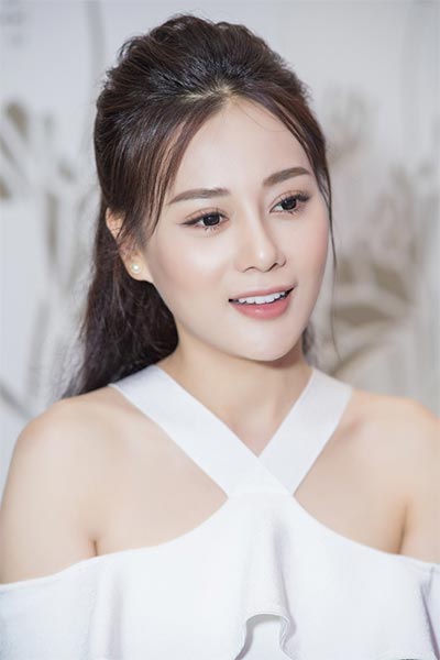 Phương Oanh (Quỳnh Búp Bê)