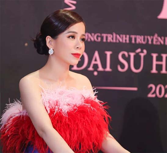Hoa hậu Oanh Lê là ai?