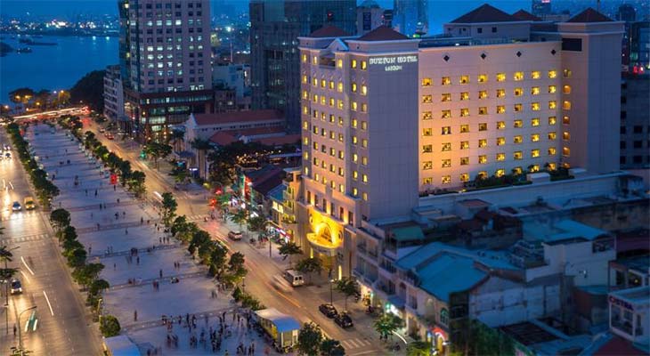 khách sạn Duxton của bà Trương mỹ Lan