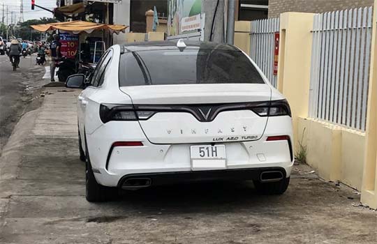 Tang vật là chiếc xe trong vụ Tina Dương chiếm đoạt tài sản